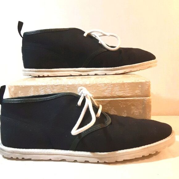 Ugg Men's Maksim Canvas Chukka Boot Sneakers sz 8 - Picture 1 of 6